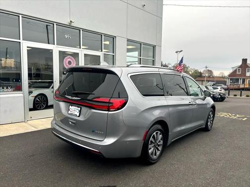 2021 Chrysler Pacifica Hybrid Touring L