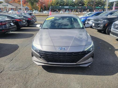 2021 Hyundai ELANTRA SEL
