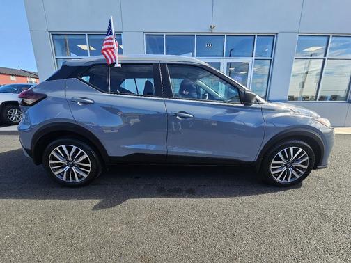 2023 Nissan Kicks SV