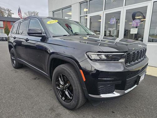 2023 Jeep Grand Cherokee L Laredo