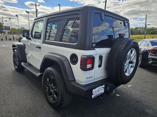 2022 Jeep Wrangler Sport S