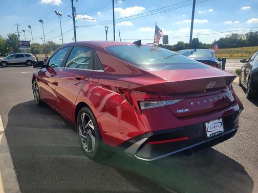 2024 Hyundai ELANTRA Limited