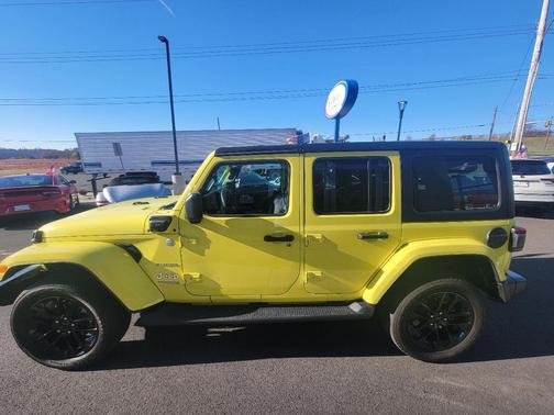 2022 Jeep Wrangler Unlimited 4xe Sahara