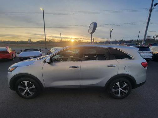 2017 Kia Sorento EX