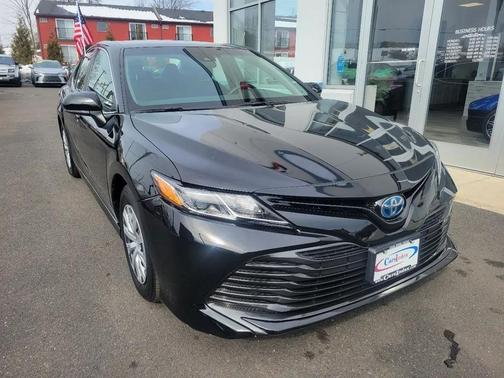 2018 Toyota Camry Hybrid LE