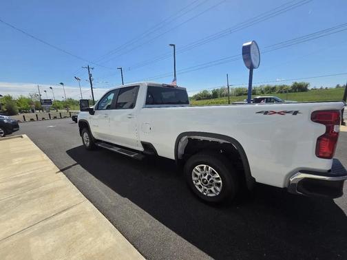 Summit White 2025 Chevrolet Silverado 2500 LT