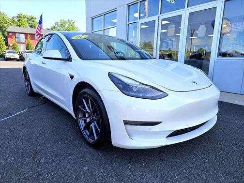 2022 Tesla Model 3 Standard Range