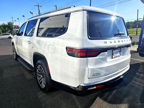 2023 Jeep Wagoneer L Series II 4x4