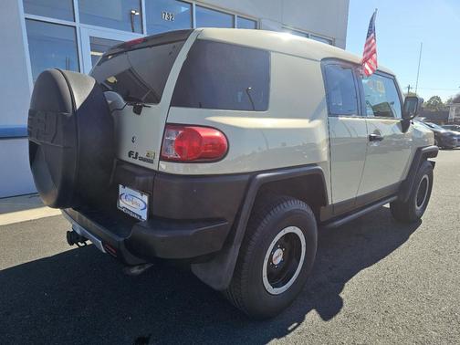 2010 Toyota FJ Cruiser Base