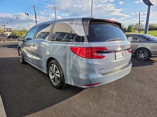 Obsidian Blue Pearl 2023 Honda Odyssey Touring