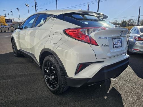 2019 Toyota C-HR XLE FWD (Natl)
