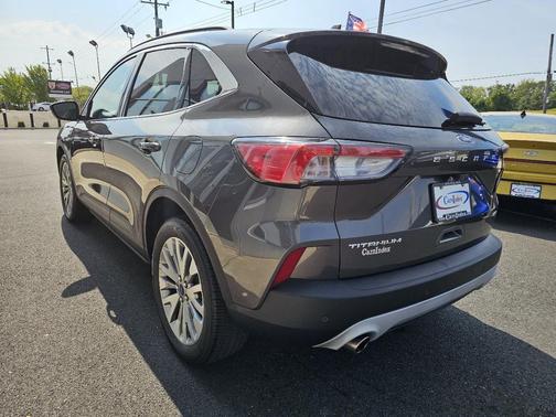 2020 Ford Escape Titanium