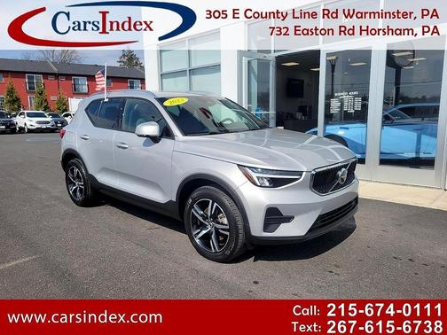 Silver Dawn Metallic 2023 Volvo XC40 B5 Core