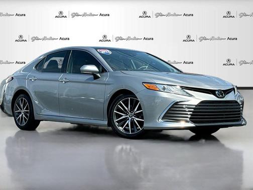 Celestial Silver Metallic 2023 Toyota Camry XLE
