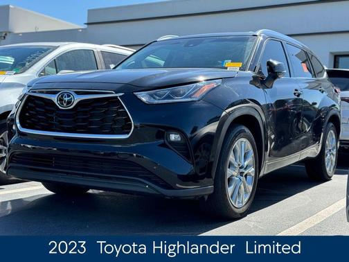 Midnight Black Metallic 2023 Toyota Highlander Limited