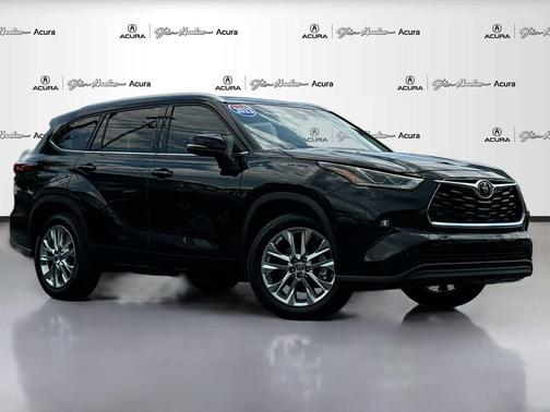 Midnight Black Metallic 2023 Toyota Highlander Limited