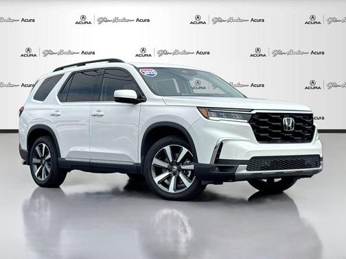 Platinum White Pearl 2025 Honda Pilot Touring 8-Passenger