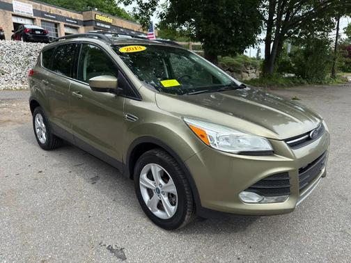 Light Green 2013 Ford Escape SE