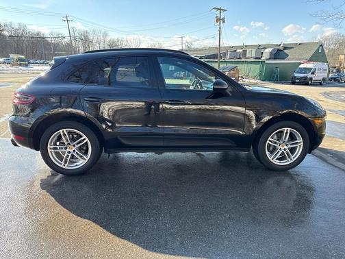 2017 Porsche Macan Turbo