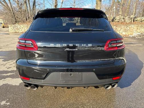2017 Porsche Macan Turbo