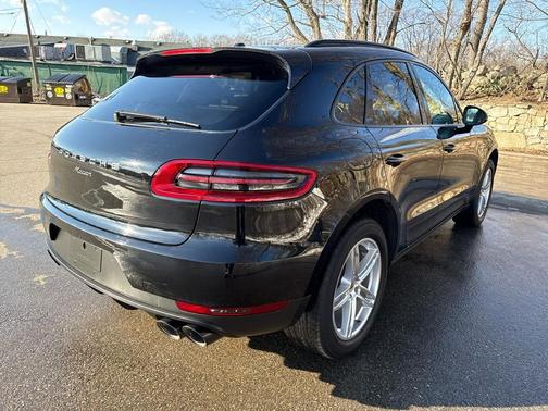 2017 Porsche Macan Turbo