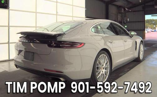 2017 Porsche Panamera 4