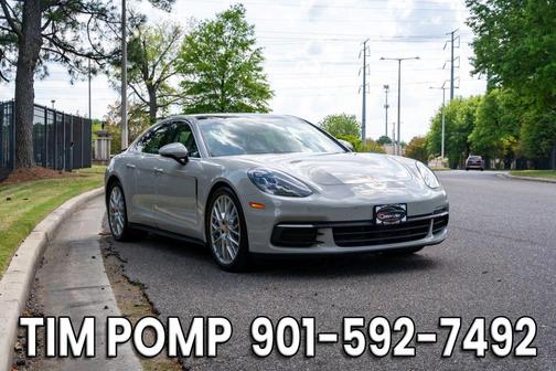 2017 Porsche Panamera 4
