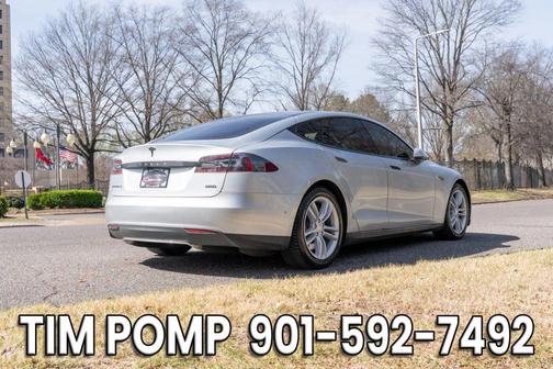 2015 Tesla Model S 85D