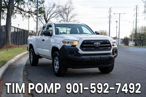 2017 Toyota Tacoma SR