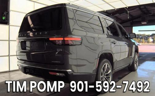 Gray 2022 Jeep Wagoneer Series III 4x2