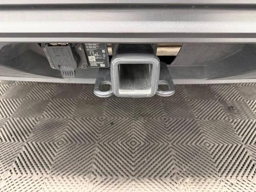 2025 Volkswagen Atlas 2.0T SE w/Technology 4MOTION