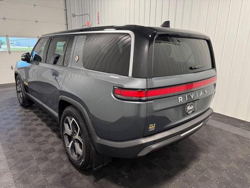 2022 Rivian R1S Launch Edition