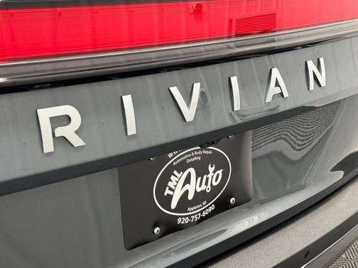 2022 Rivian R1S Launch Edition