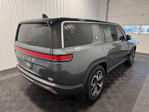 2022 Rivian R1S Launch Edition