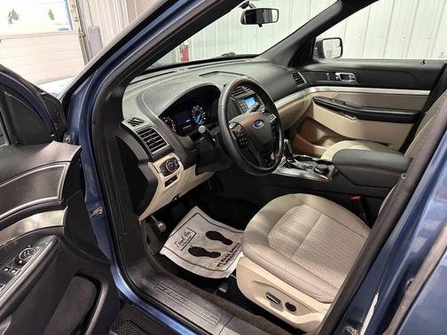 2018 Ford Explorer Base