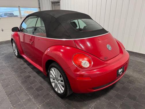 Salsa Red with Black Roof 2009 Volkswagen New Beetle S