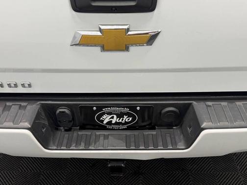 Summit White 2018 Chevrolet Silverado 1500 2LT