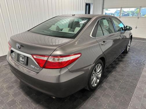 2015 Toyota Camry Hybrid SE