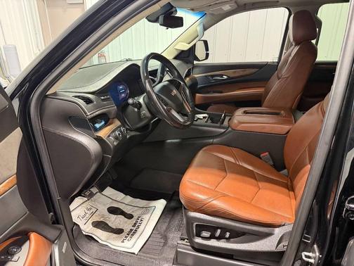 2018 Cadillac Escalade Luxury