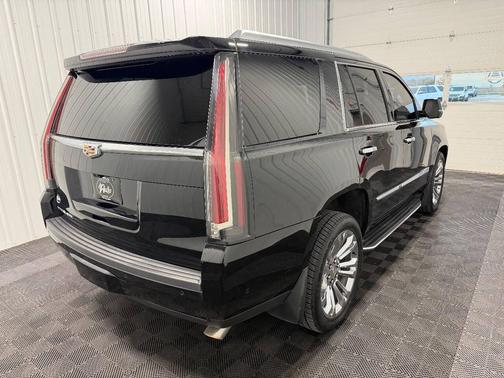 2018 Cadillac Escalade Luxury