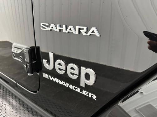 2024 Jeep Wrangler 4-Door Sahara 4x4