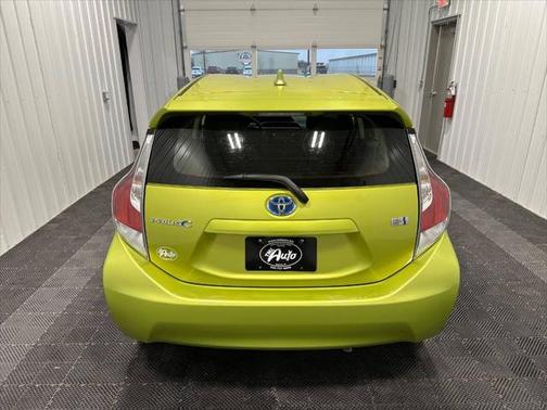 2016 Toyota Prius c Two