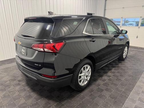Mosaic Black Metallic 2022 Chevrolet Equinox 1LT