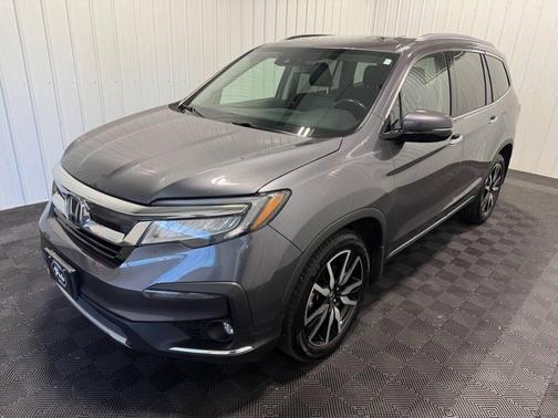 Lunar Silver Metallic 2019 Honda Pilot Touring 8-Passenger