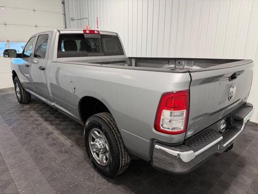 2019 RAM 2500 Tradesman Crew Cab 4x4 8' Box
