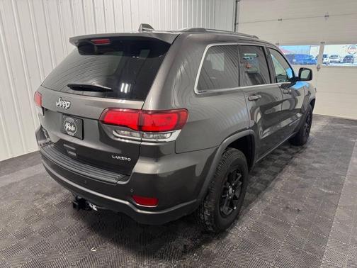 2020 Jeep Grand Cherokee Laredo