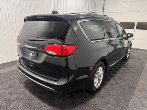 2018 Chrysler Pacifica Touring-L