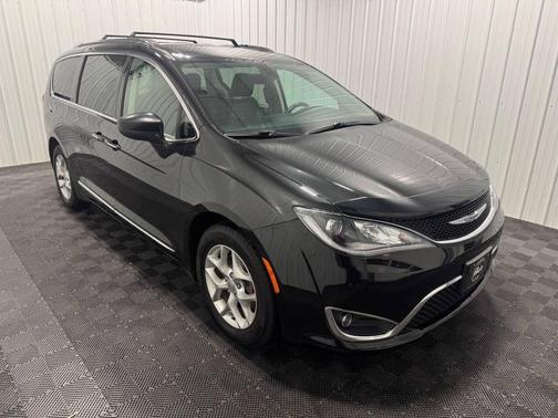 2018 Chrysler Pacifica Touring-L