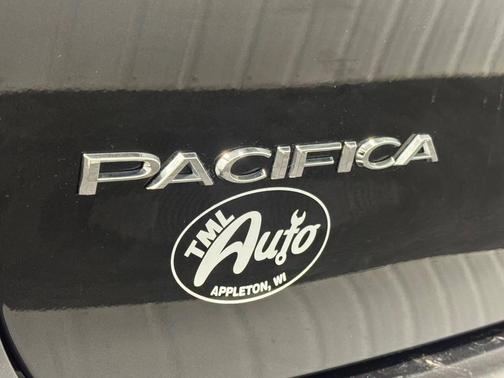 2018 Chrysler Pacifica Touring-L