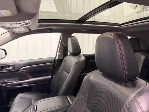 2018 Toyota Highlander Limited Platinum